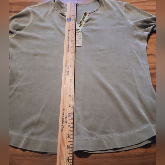 Eddie Bauer Women's Size Medium Long Sleeve Olive Green Top - Picture 7 of 9
